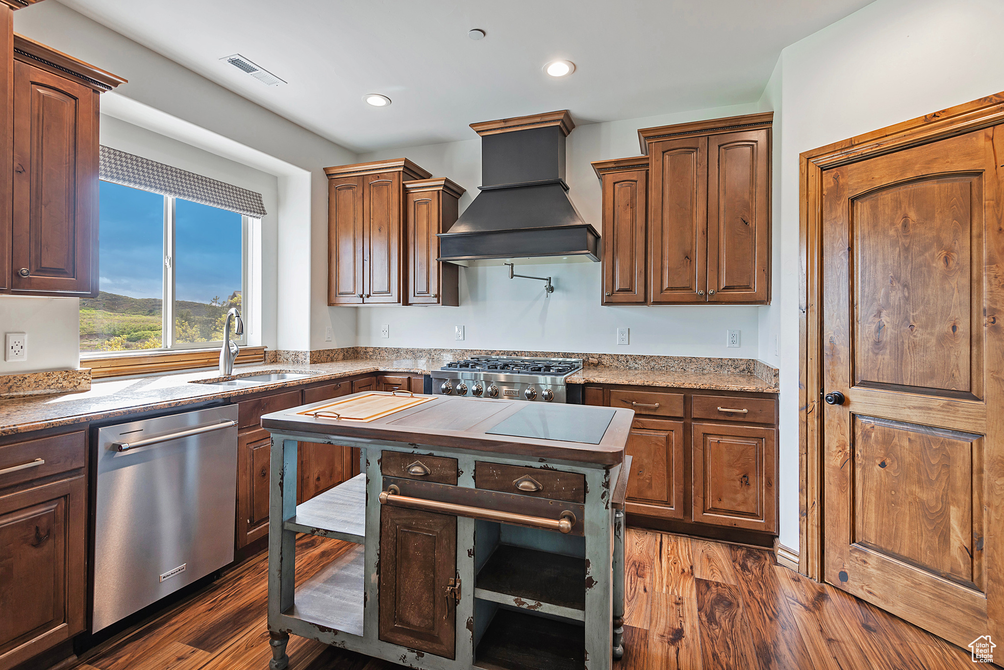 1604 E Trail Crest Ct, Draper, Utah image 12