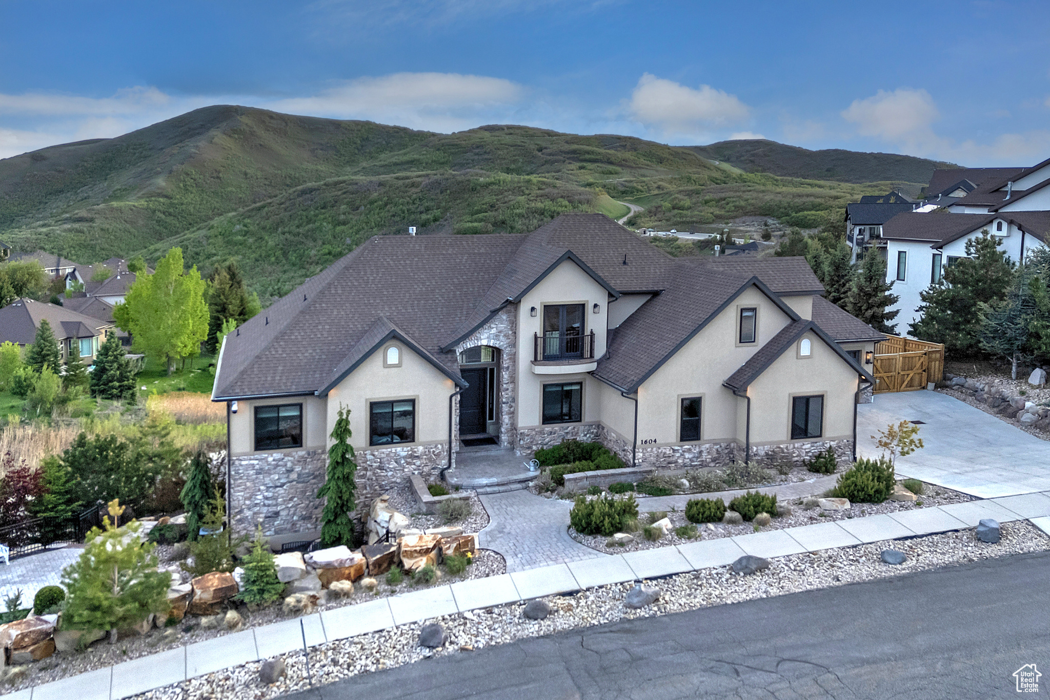 1604 E Trail Crest Ct, Draper, Utah image 2