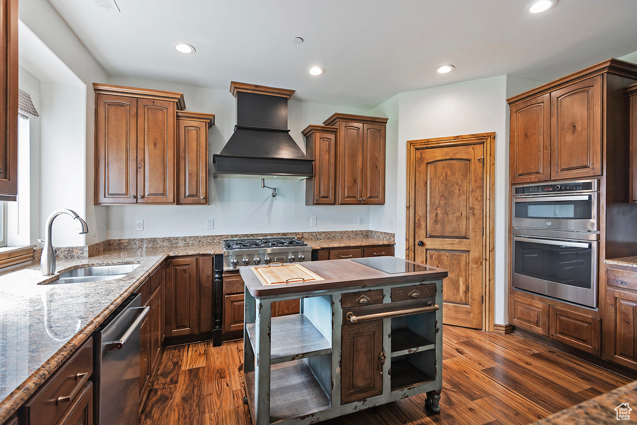1604 E Trail Crest Ct, Draper, Utah image 13