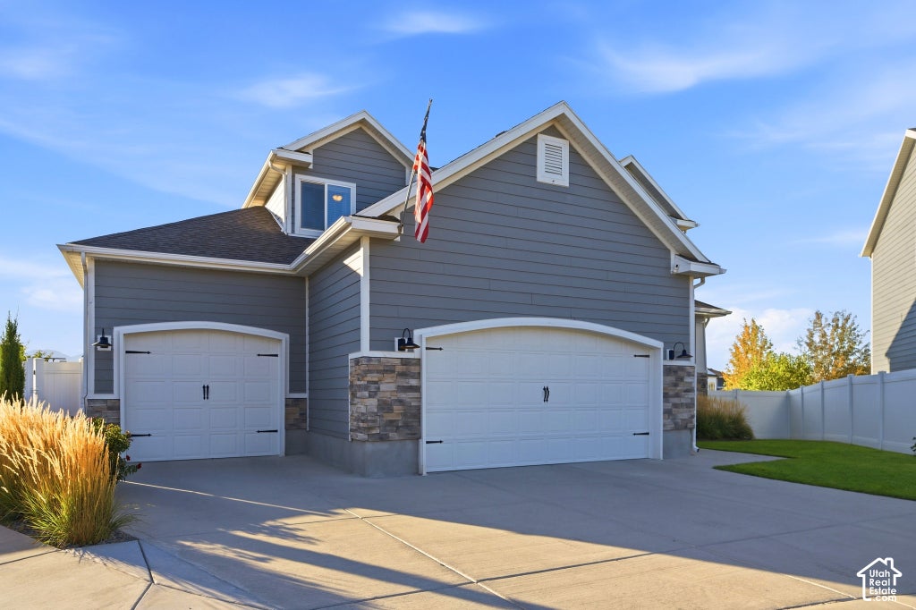 Photo of 1034 W MOLLY PITCHER CIR, Bluffdale, UT 84065 (MLS # 2188137)