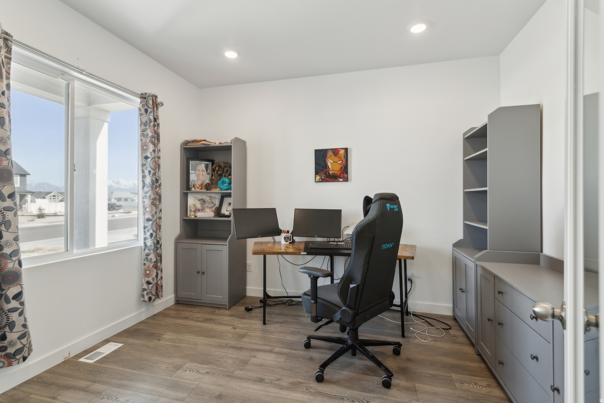 HAWTHORN ESTATES - Residential