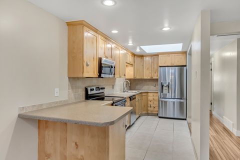 Tiny photo for 3371 S HONEYCUT RD #B, Millcreek, UT 84106 (MLS # 2128864)