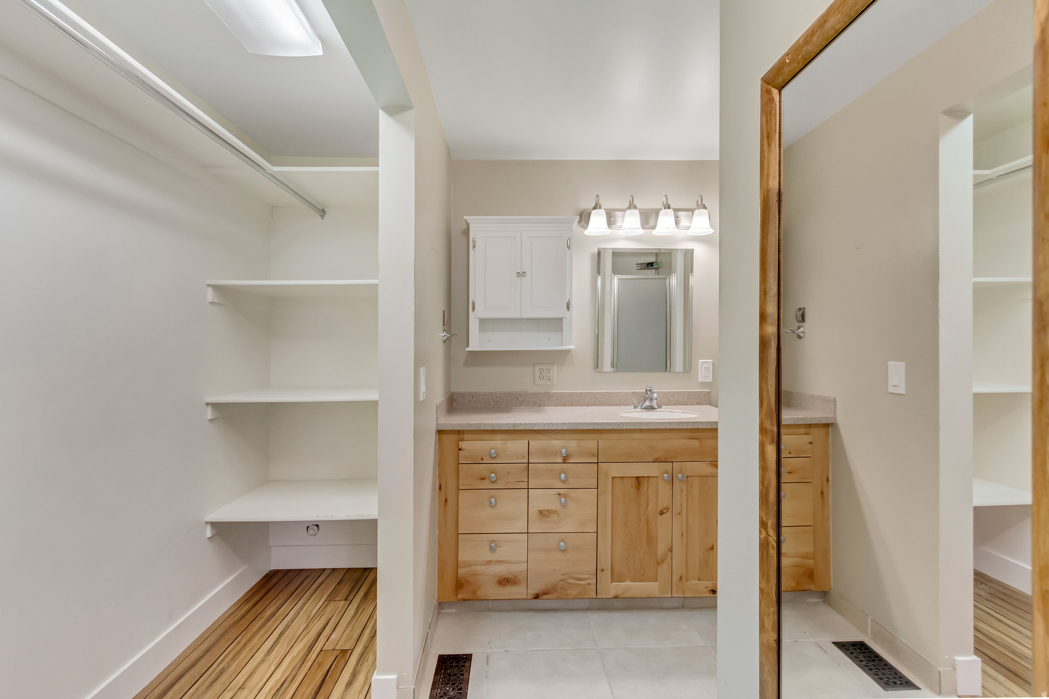 CAPSTONE - Residential