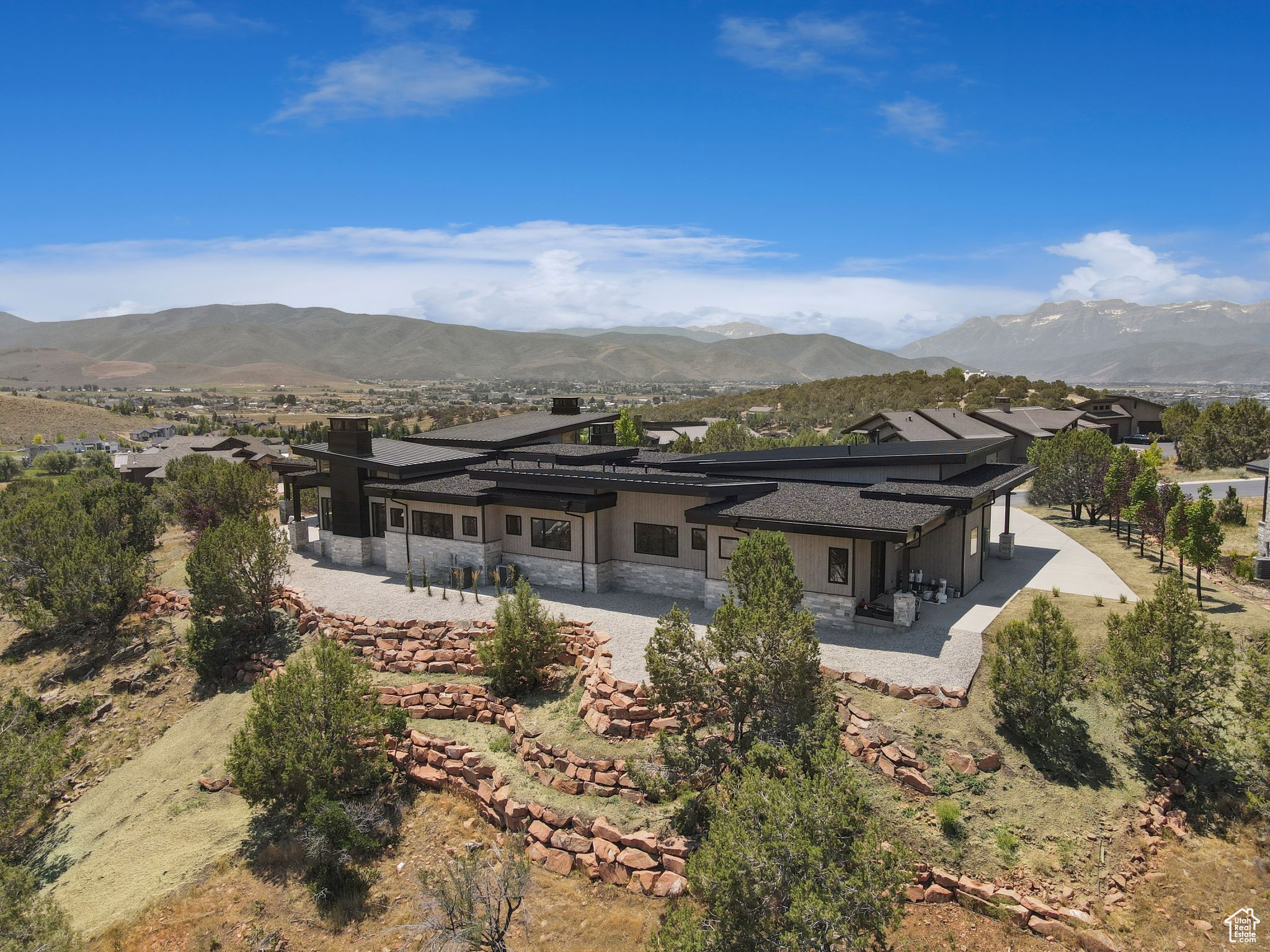 RED LEDGES - Residential