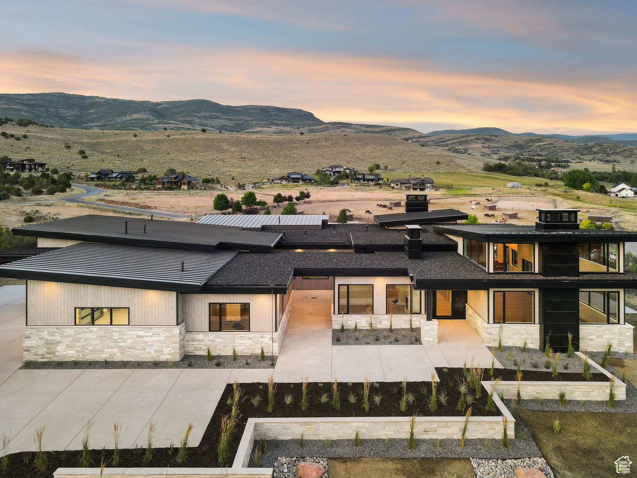 RED LEDGES - Residential