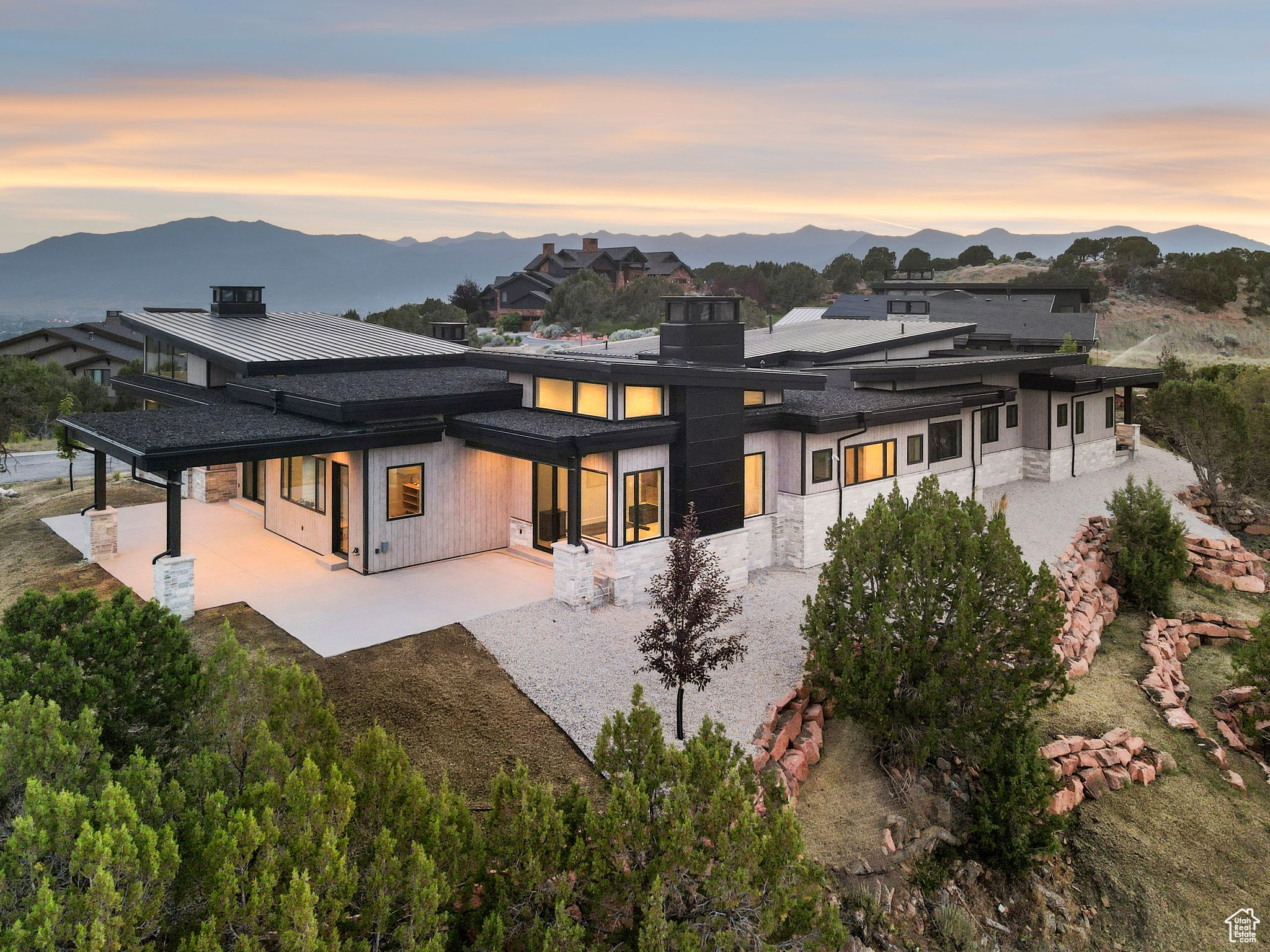 RED LEDGES - Residential