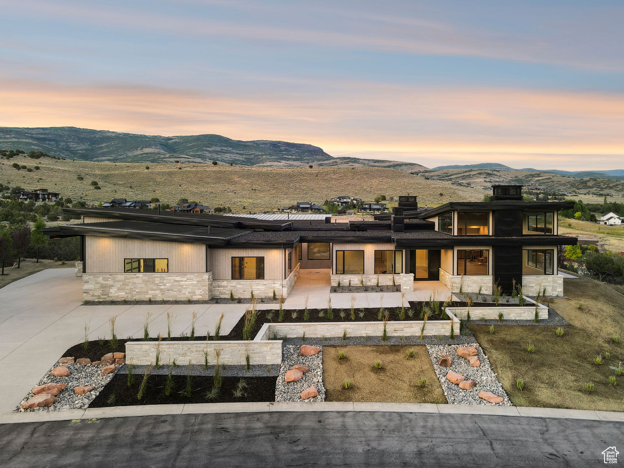 RED LEDGES - Residential