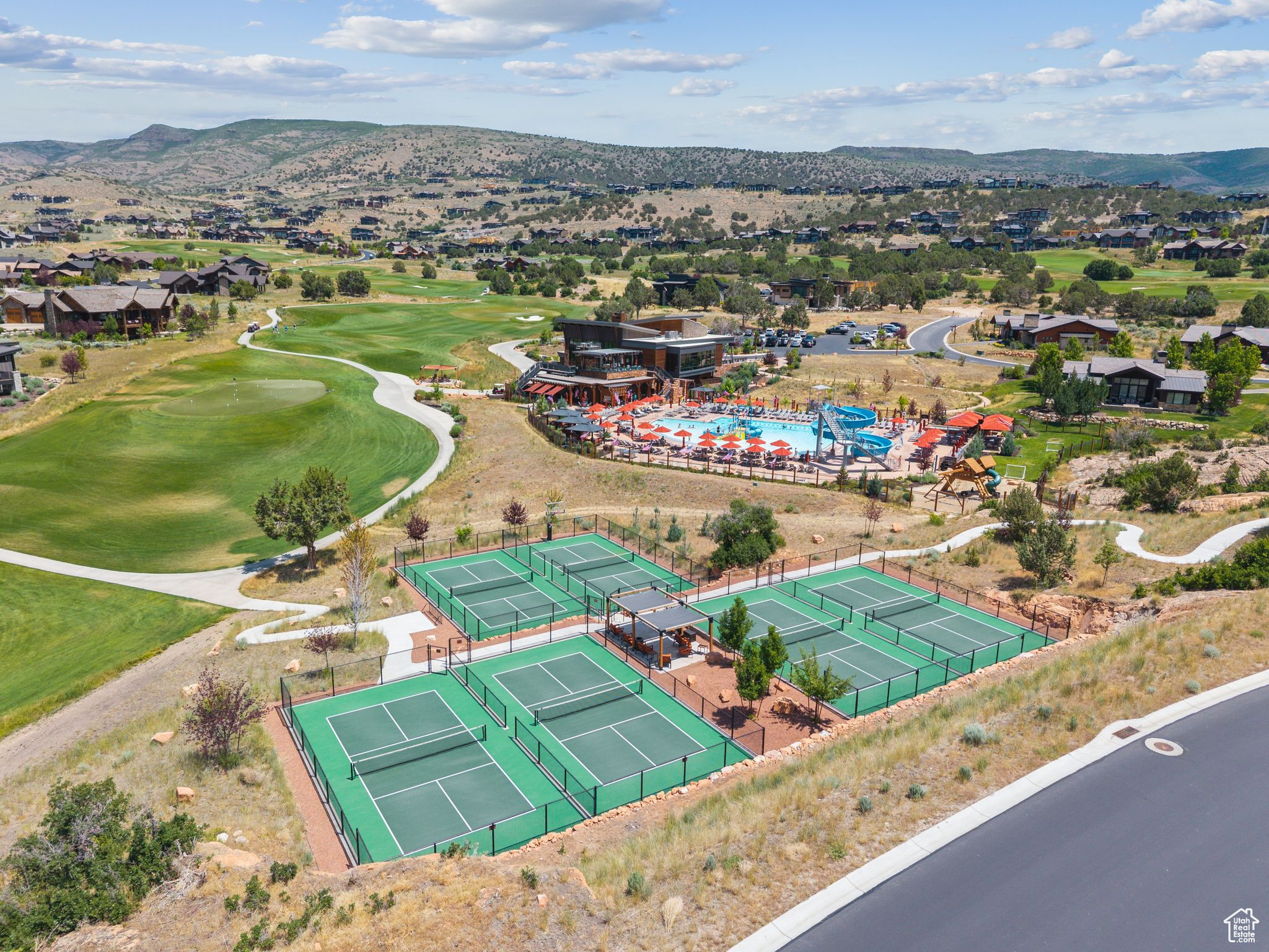 RED LEDGES - Residential
