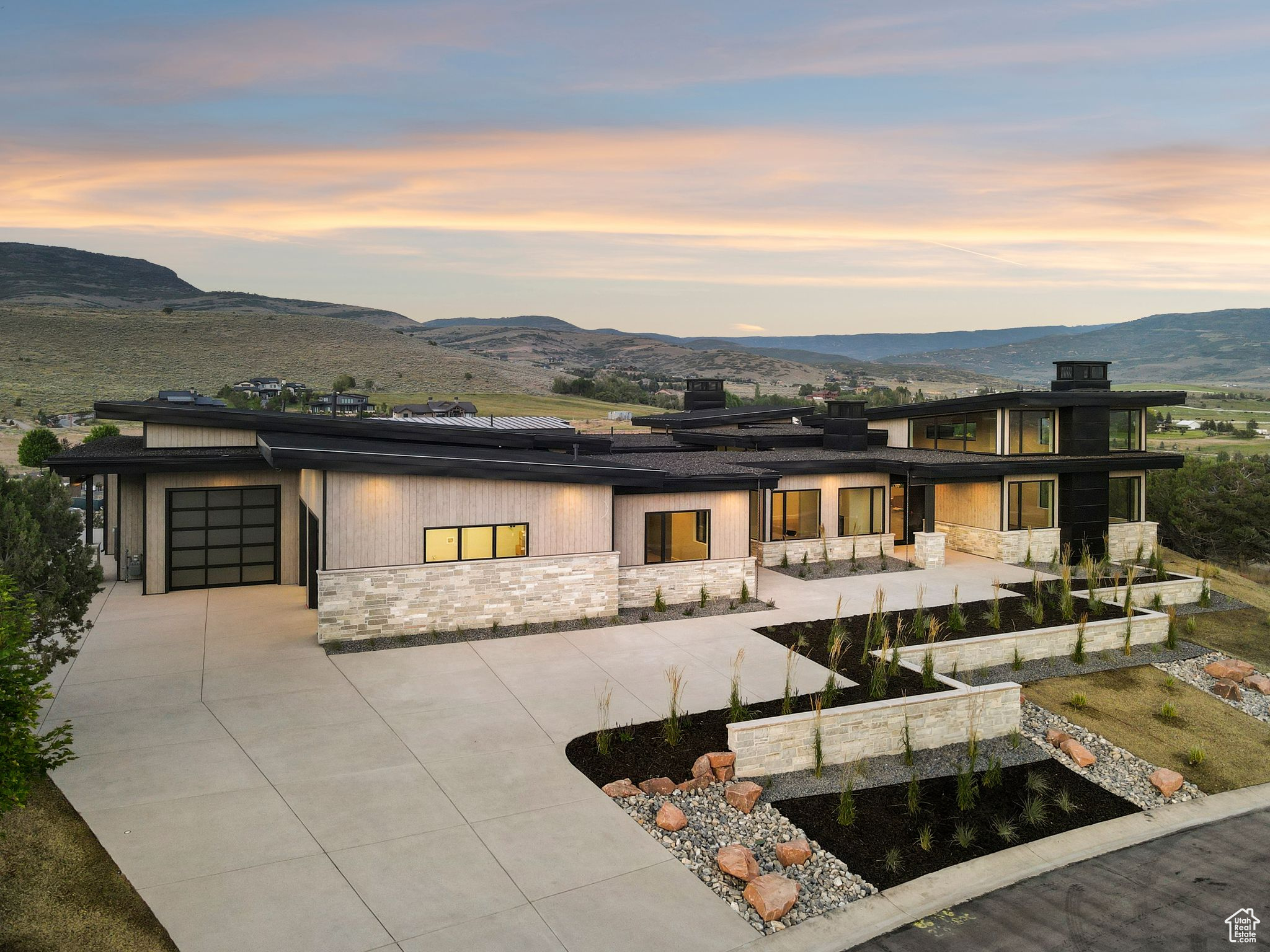 RED LEDGES - Residential