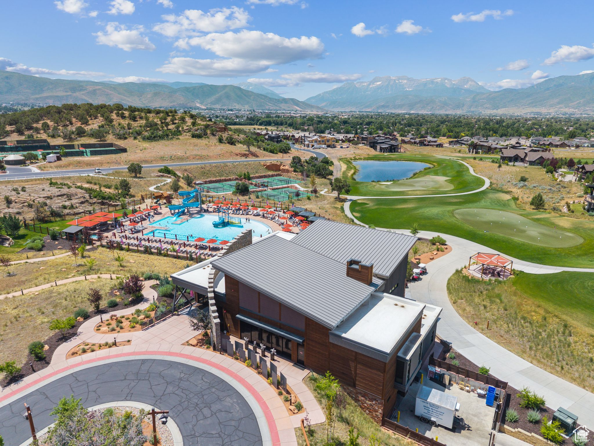 RED LEDGES - Residential