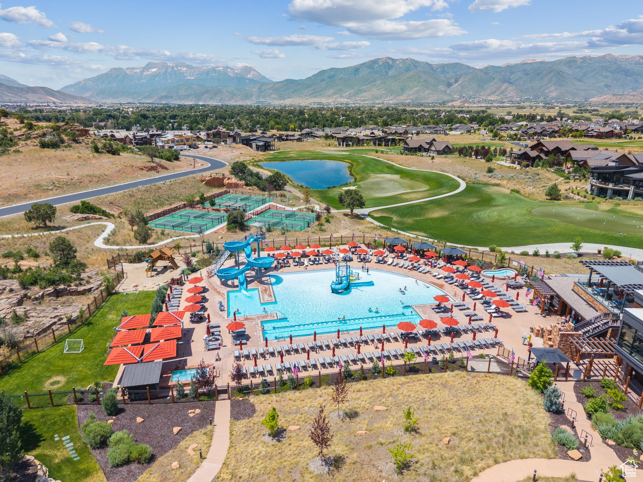 RED LEDGES - Residential