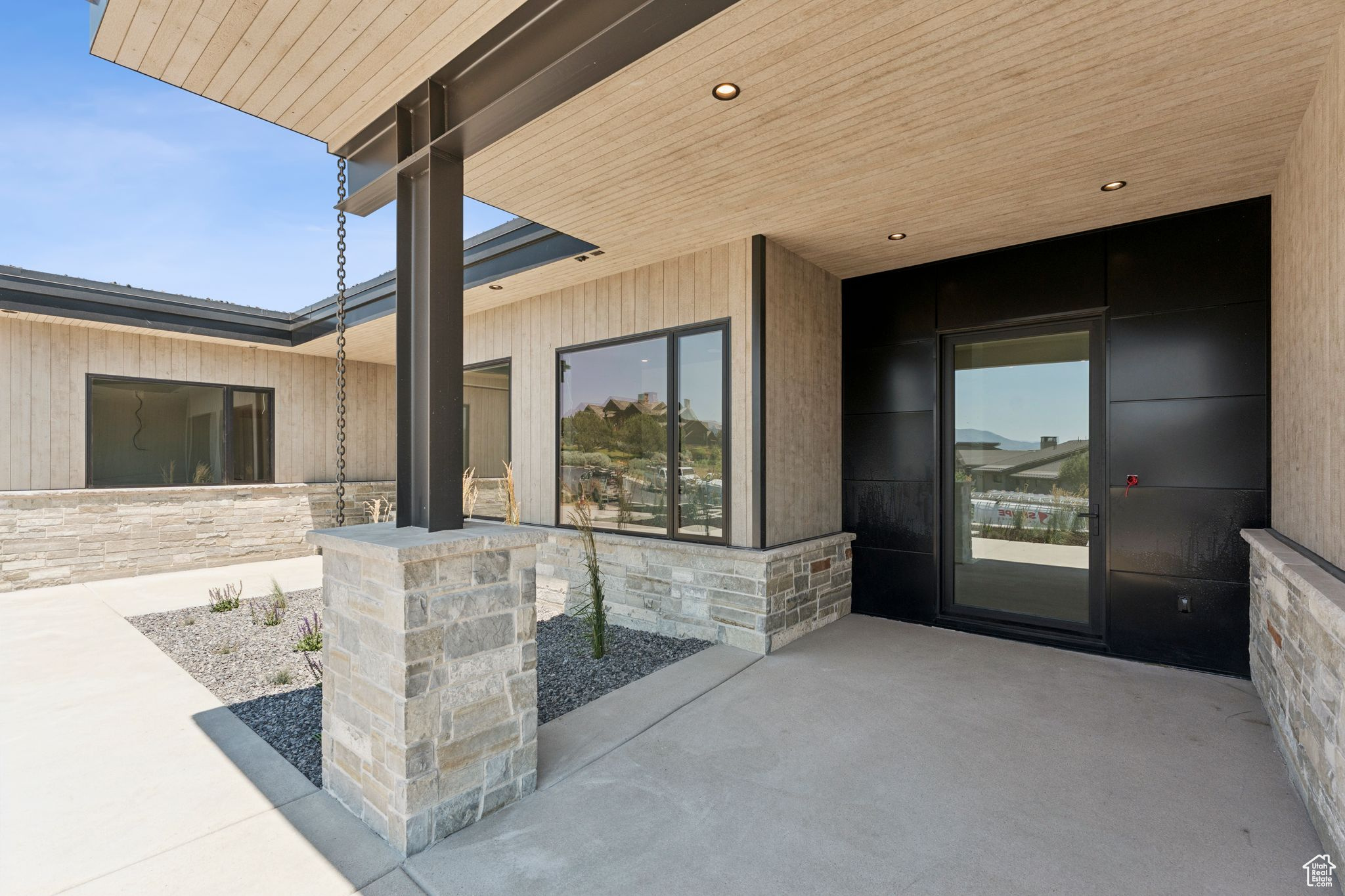 RED LEDGES - Residential