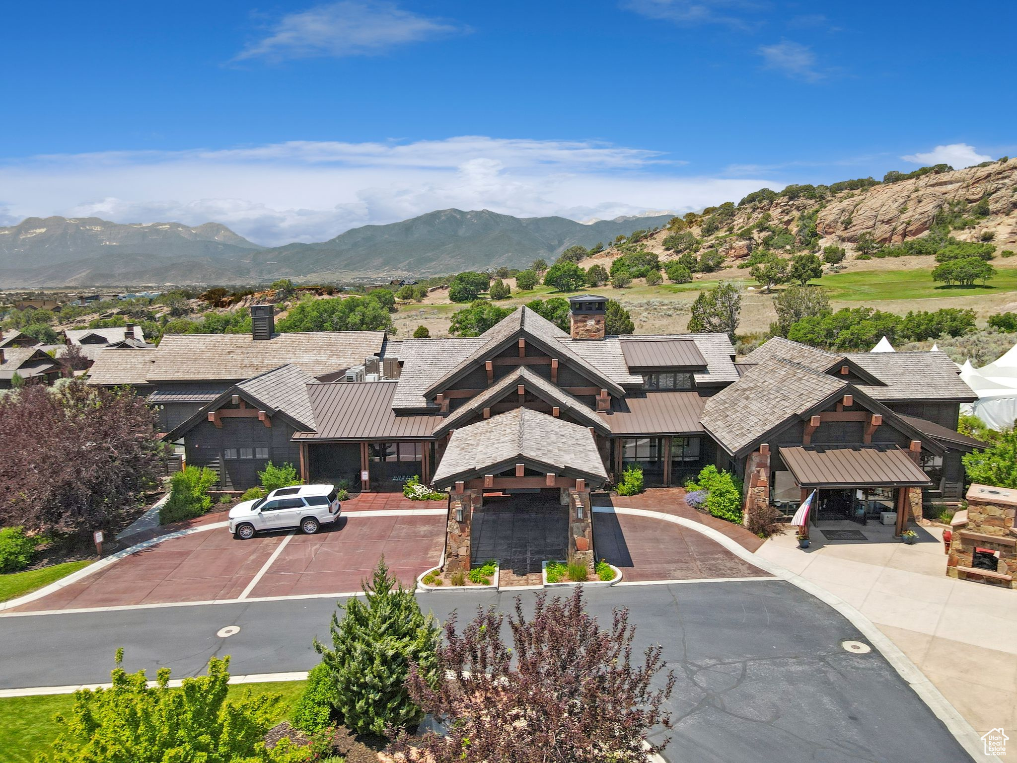 RED LEDGES - Residential
