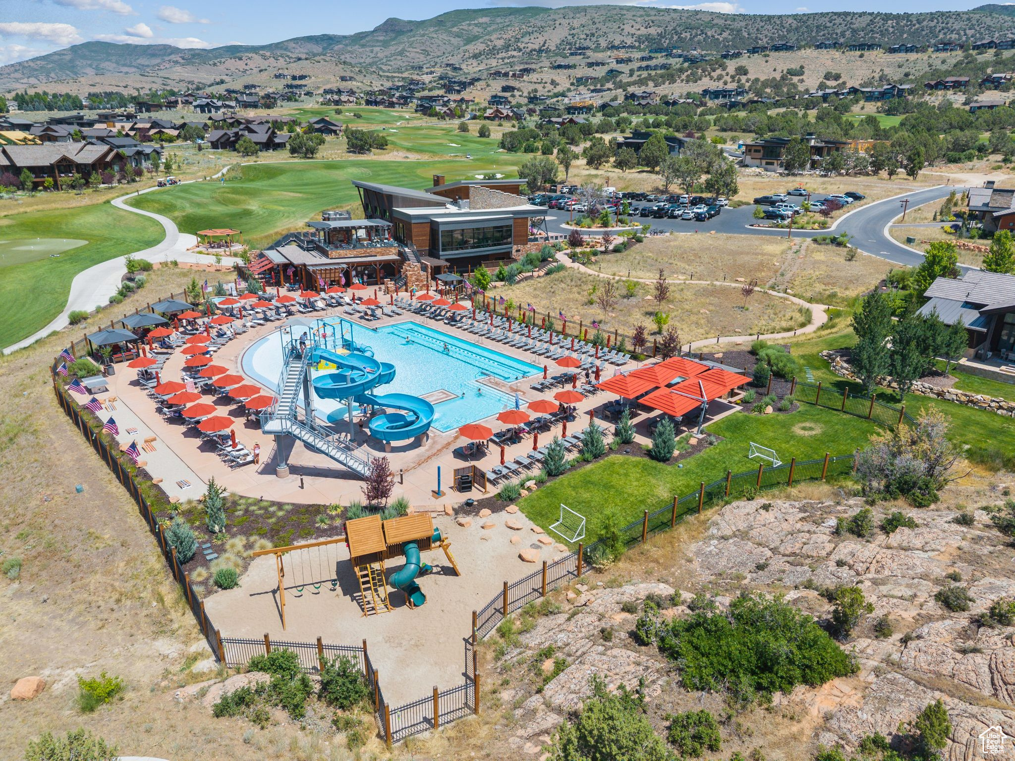 RED LEDGES - Residential