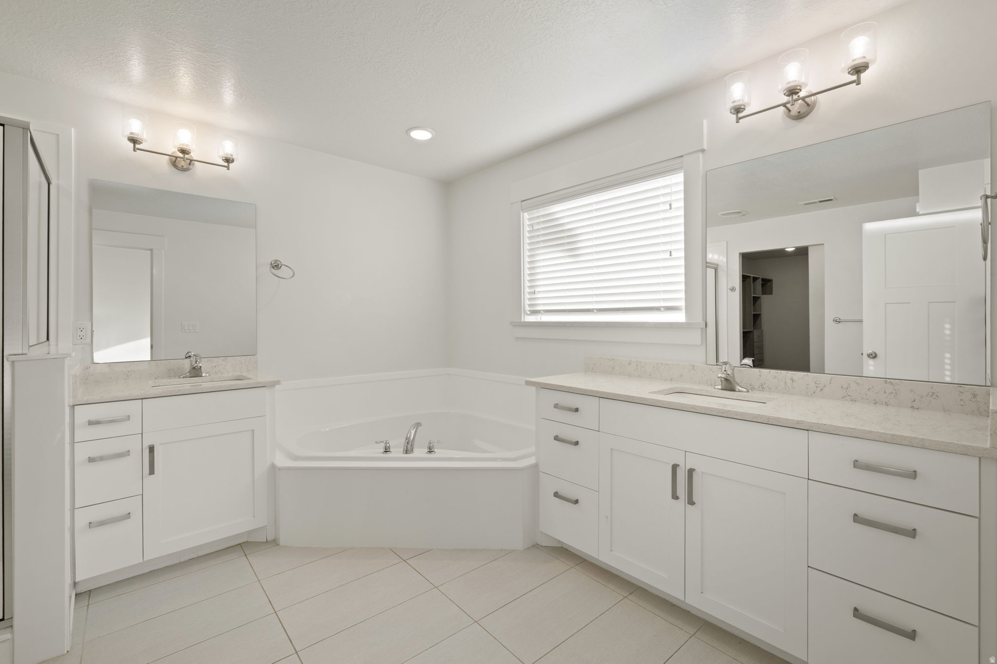 HIGHLAND VISTA TOWN HOMES AMENDMENT NO 2 - Residential