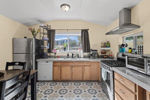 Mobile Home For Sale - 8808 S Oxford Cir<br/> Sandy, UT 84070