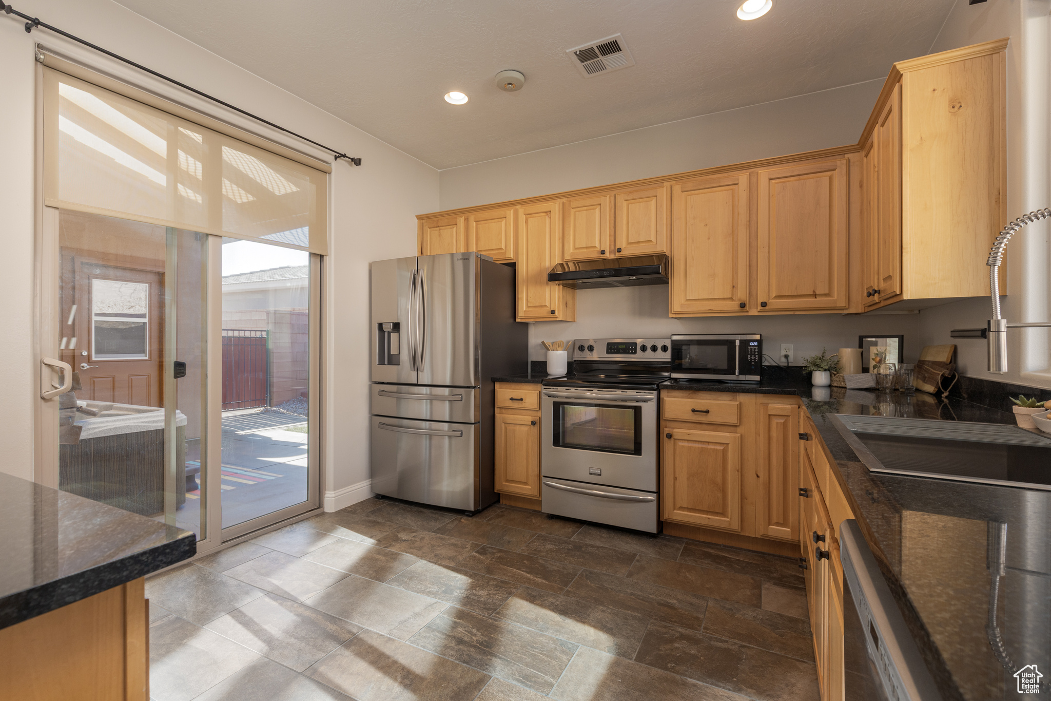 1301 N Overland Trails Cir, Washington, Utah image 13