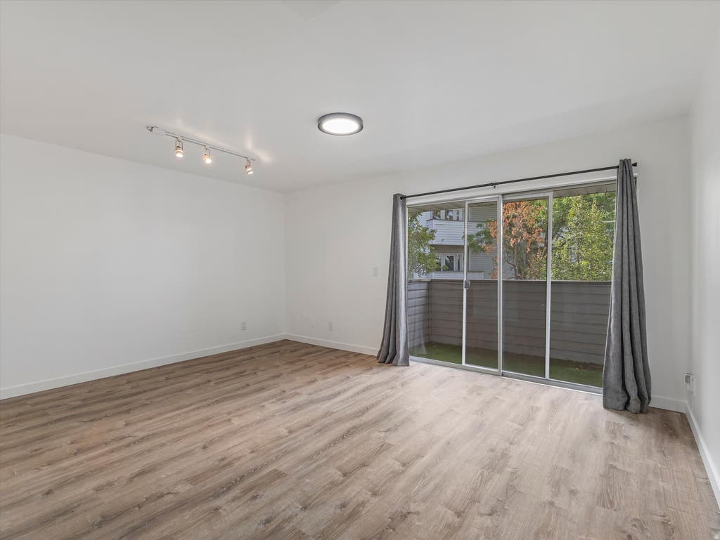 Photo of 531 S 900 E #A17, Salt Lake City, UT 84102 (MLS # 2181073)