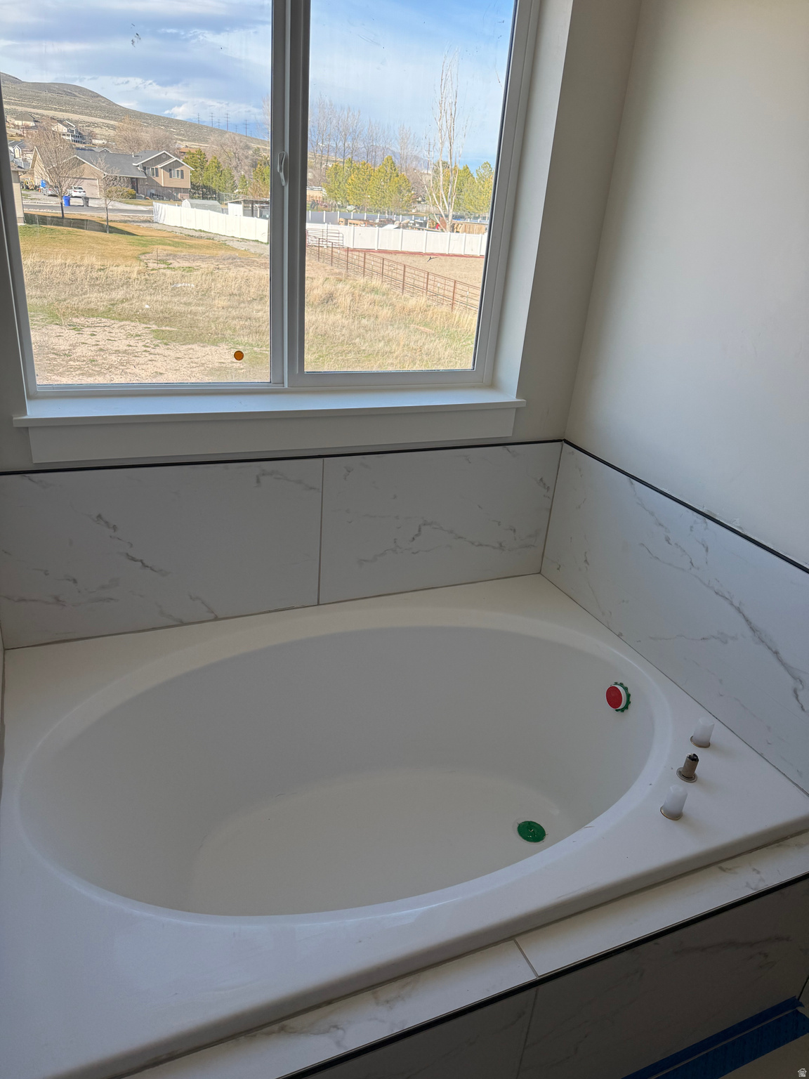 HIDDEN VALLEY - Residential