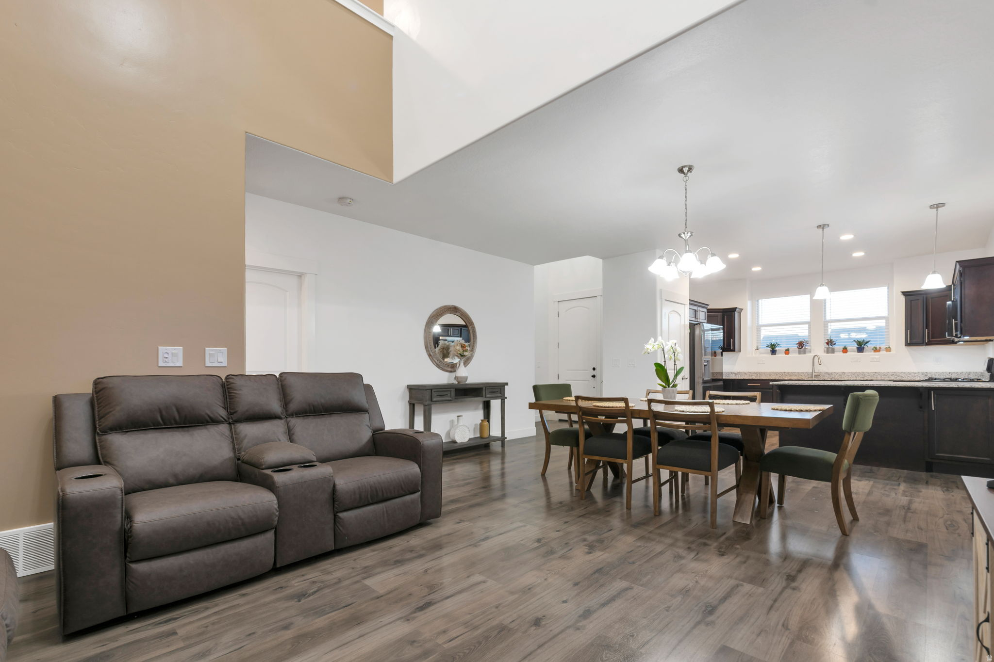 MOUNTAIN RIDGE - Residential