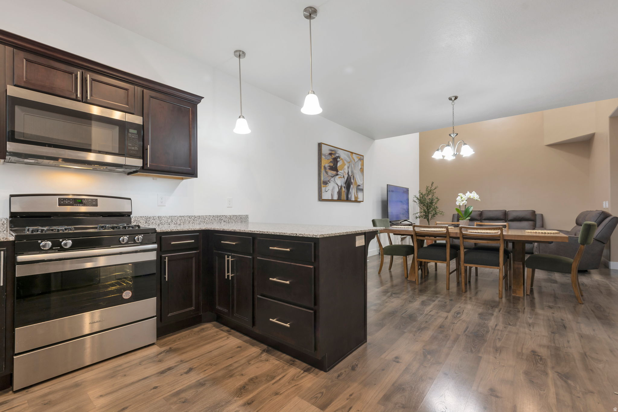 MOUNTAIN RIDGE - Residential