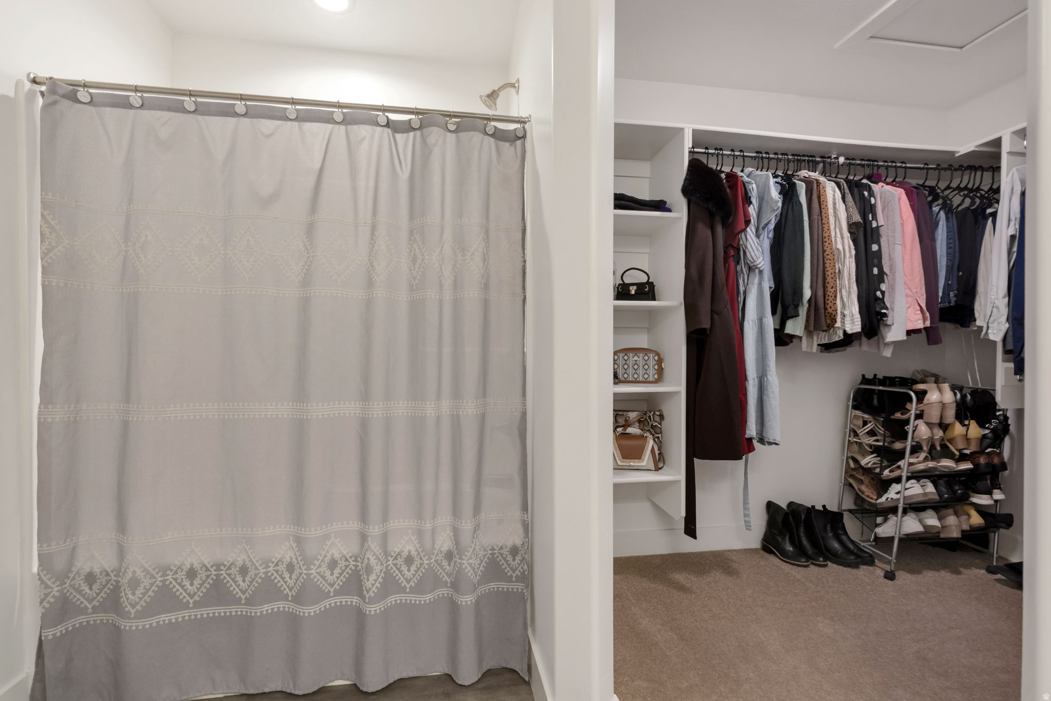 MOUNTAIN RIDGE - Residential