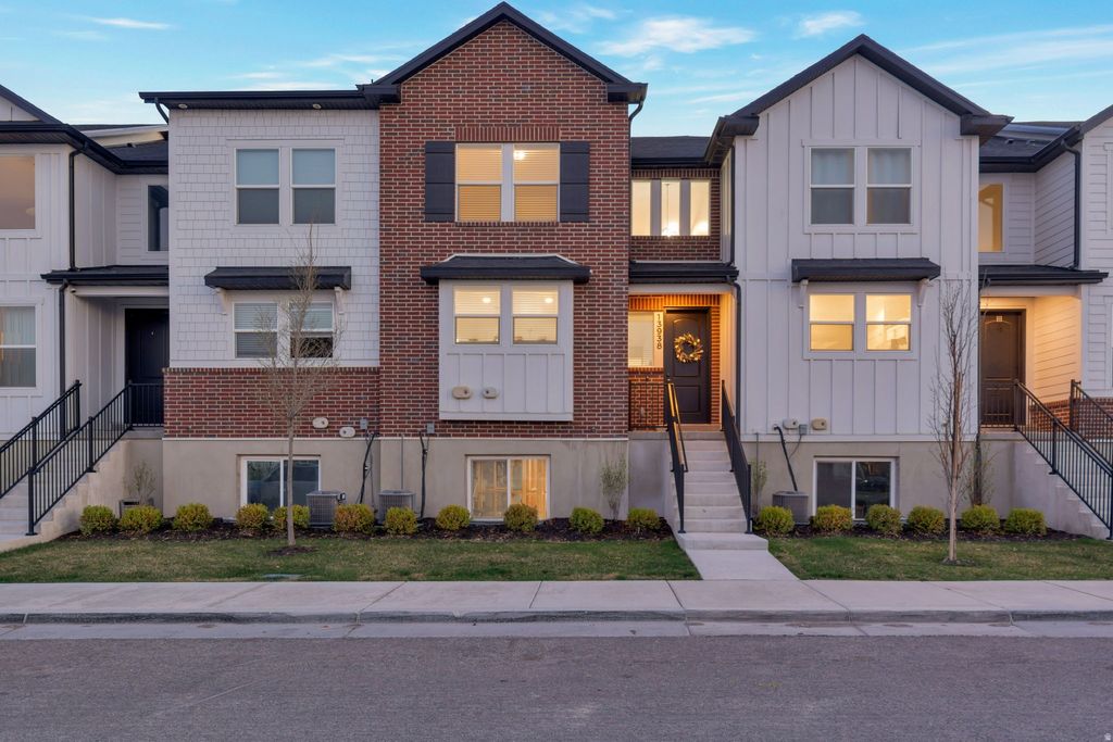 Photo of 13938 S BIG RIDGE LN W, Herriman, UT 84096 (MLS # 2145750)