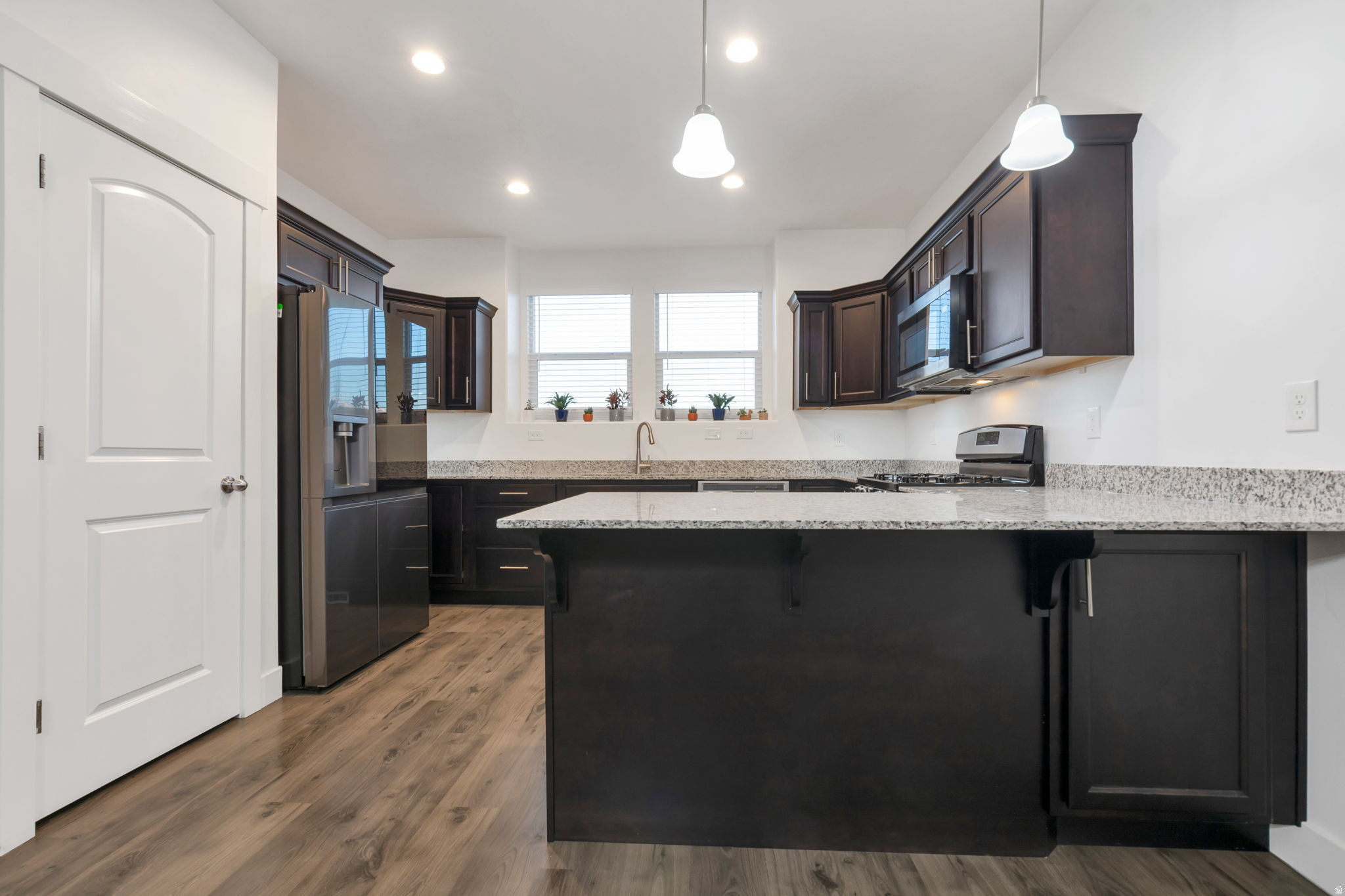 MOUNTAIN RIDGE - Residential