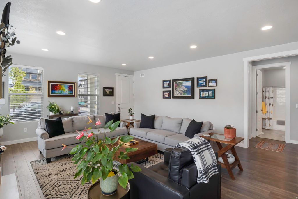 Photo of 5042 W WILLOW WAY, Highland, UT 84003 (MLS # 2148046)