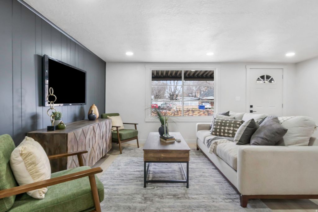 Photo of 1597 W STRATFORD AVE, Sandy, UT 84093 (MLS # 2136689)