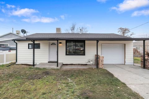 Photo of 1597 W STRATFORD AVE, West Valley City, UT 84119 (MLS # 2136689)
