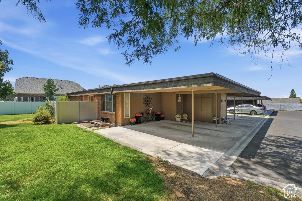 Photo of 1025 BRISTOL RD, Fruit Heights, UT 84037 (MLS # 2174500)
