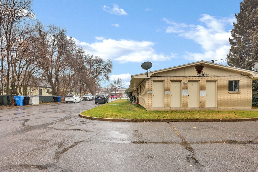 Photo of 245 W 400 N, Logan, UT 84321 (MLS # 2128336)