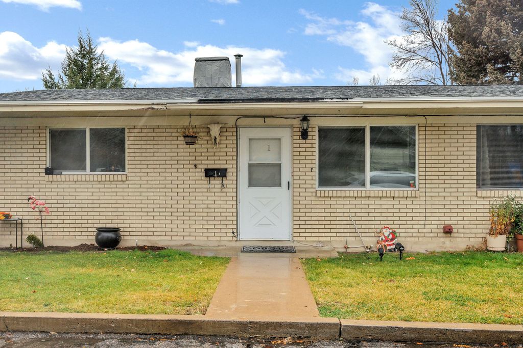 Photo of 245 W 400 N, Logan, UT 84321 (MLS # 2128336)