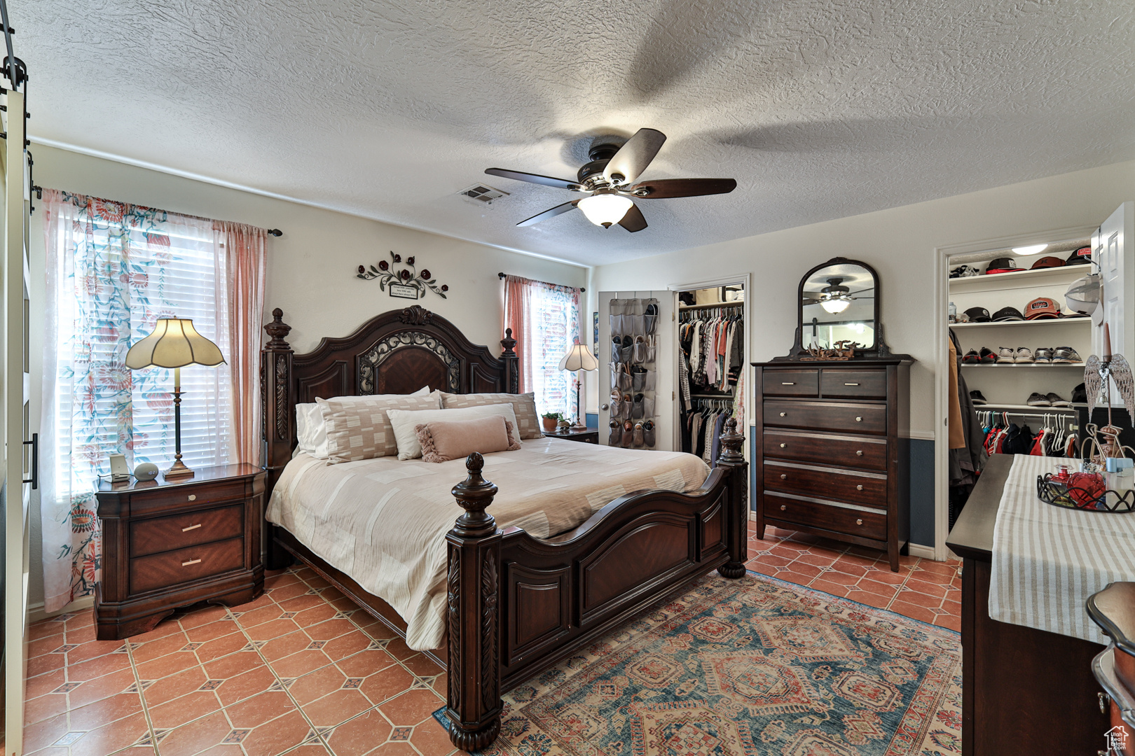 PARADISE WEST 2 - Residential