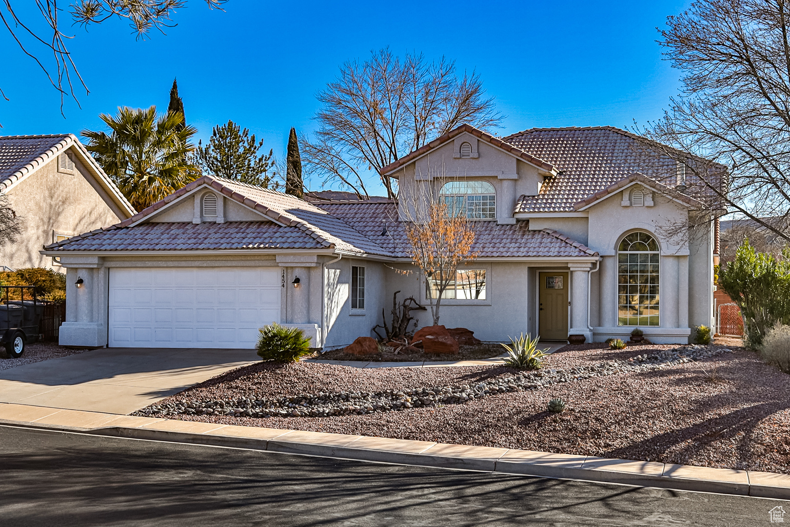 PARADISE WEST 2 - Residential