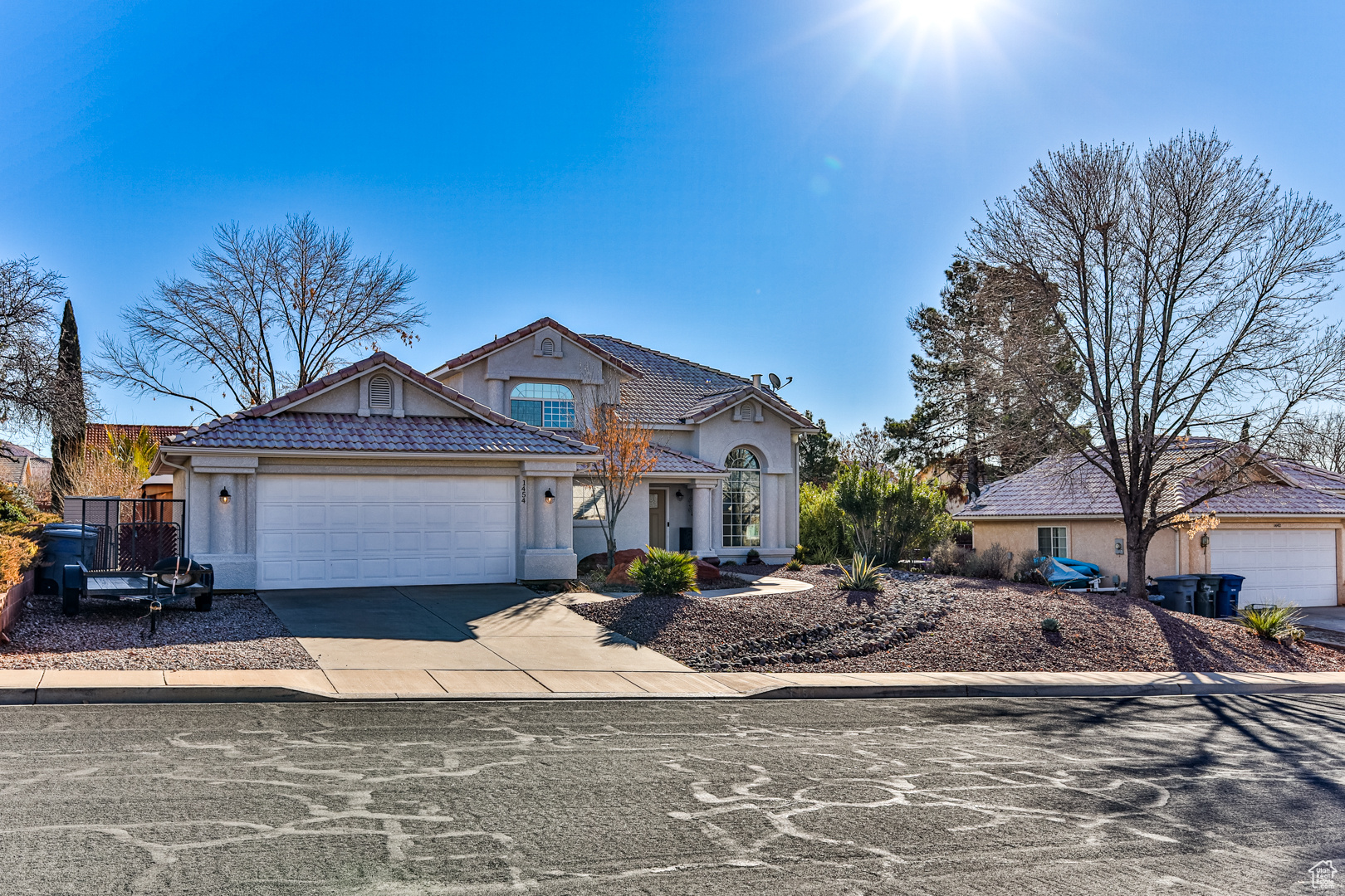 PARADISE WEST 2 - Residential