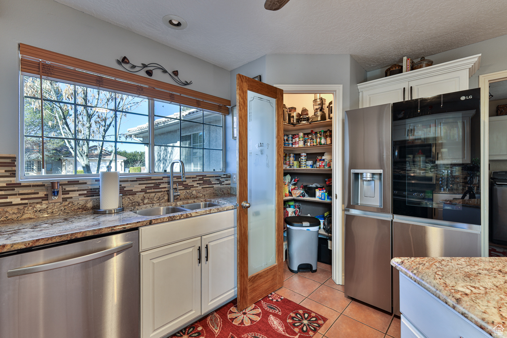 PARADISE WEST 2 - Residential
