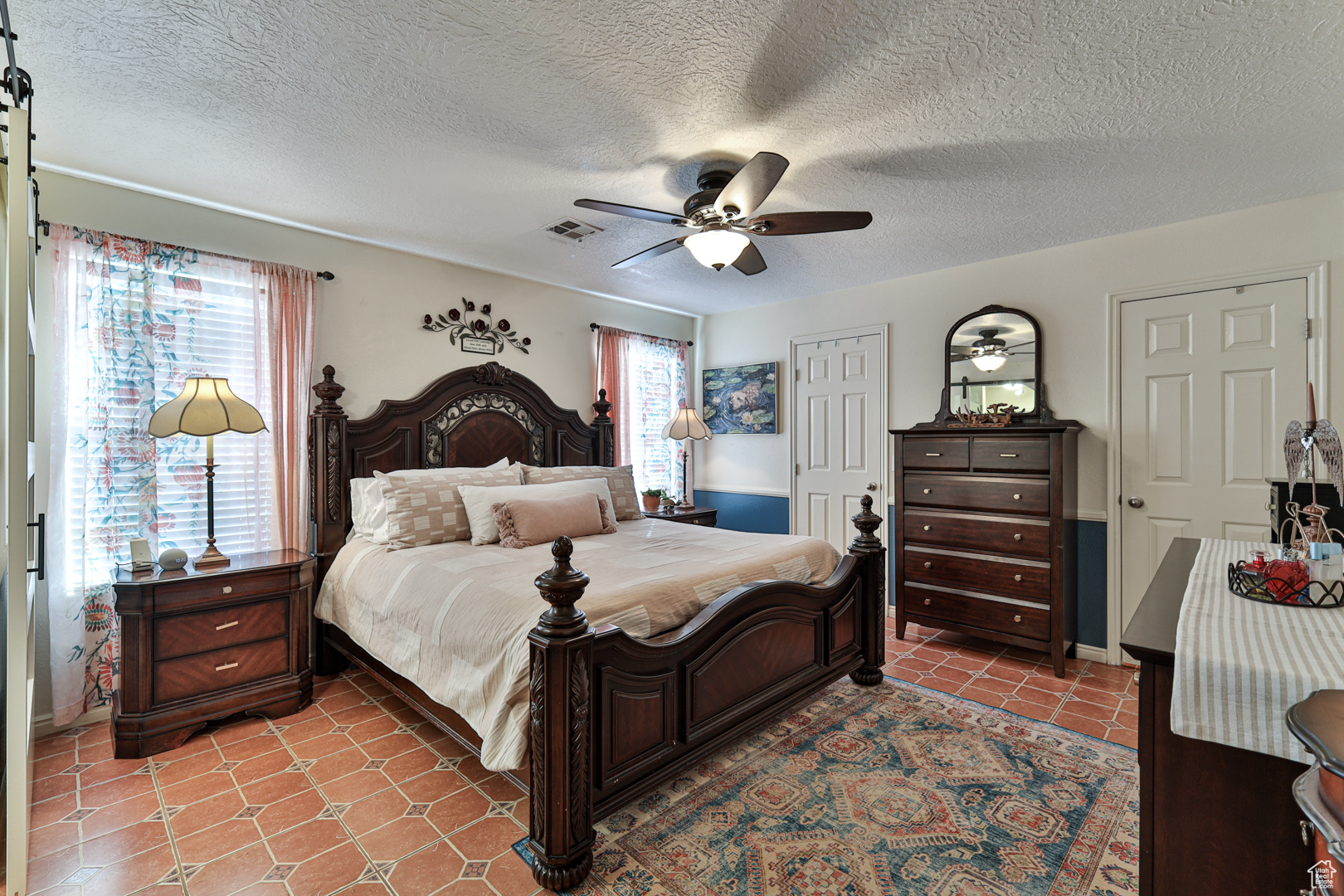 PARADISE WEST 2 - Residential