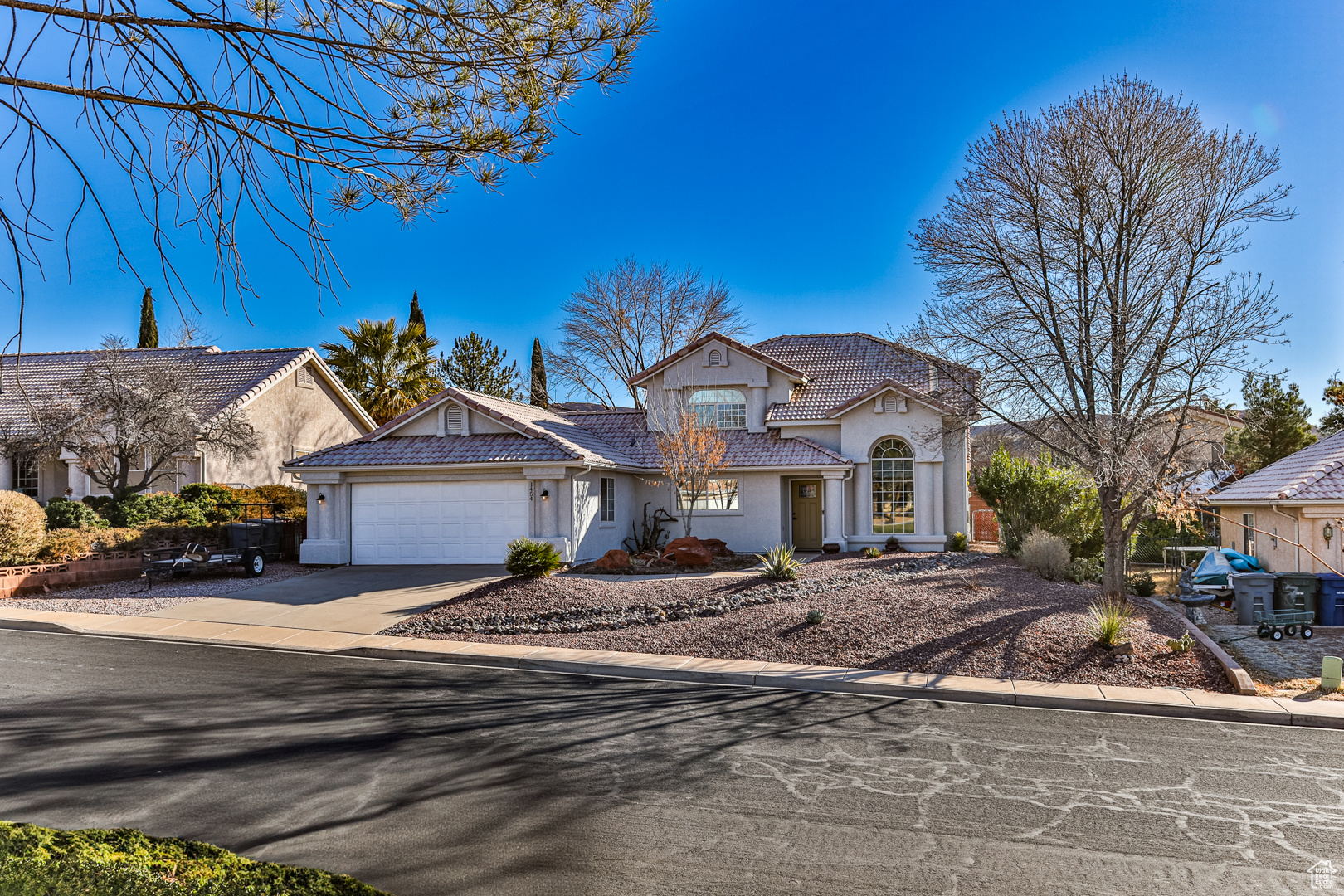 PARADISE WEST 2 - Residential