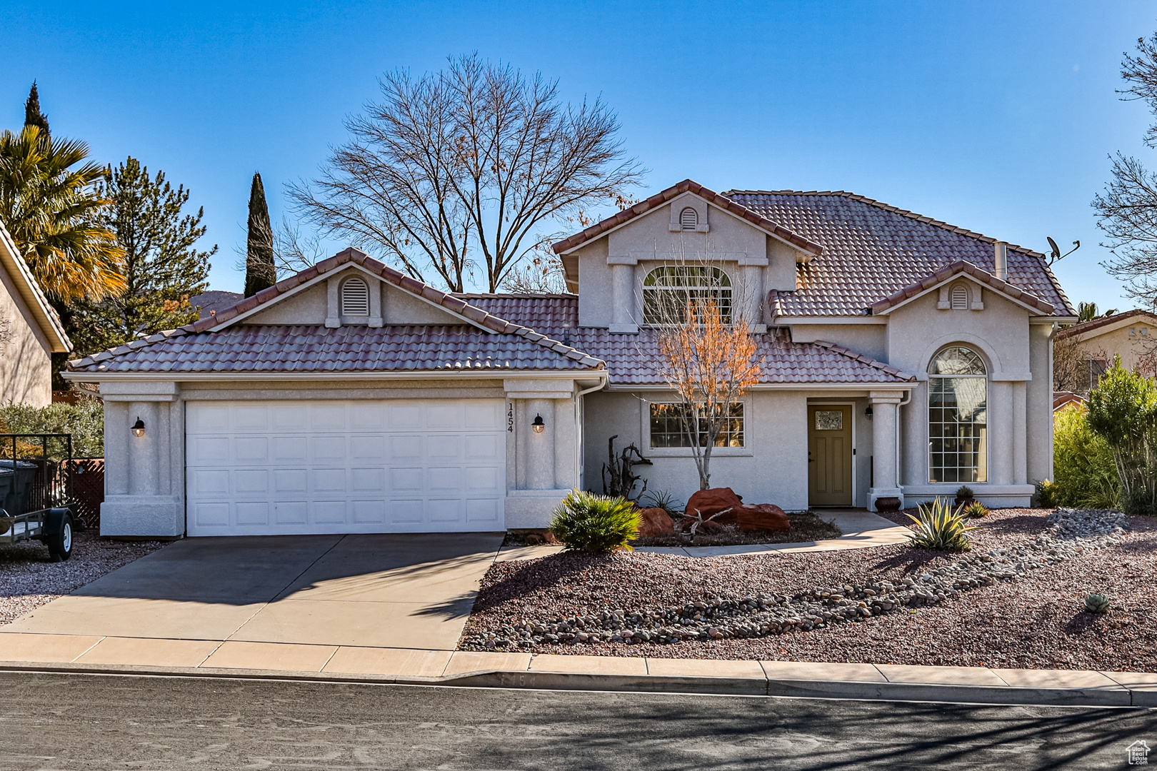 PARADISE WEST 2 - Residential