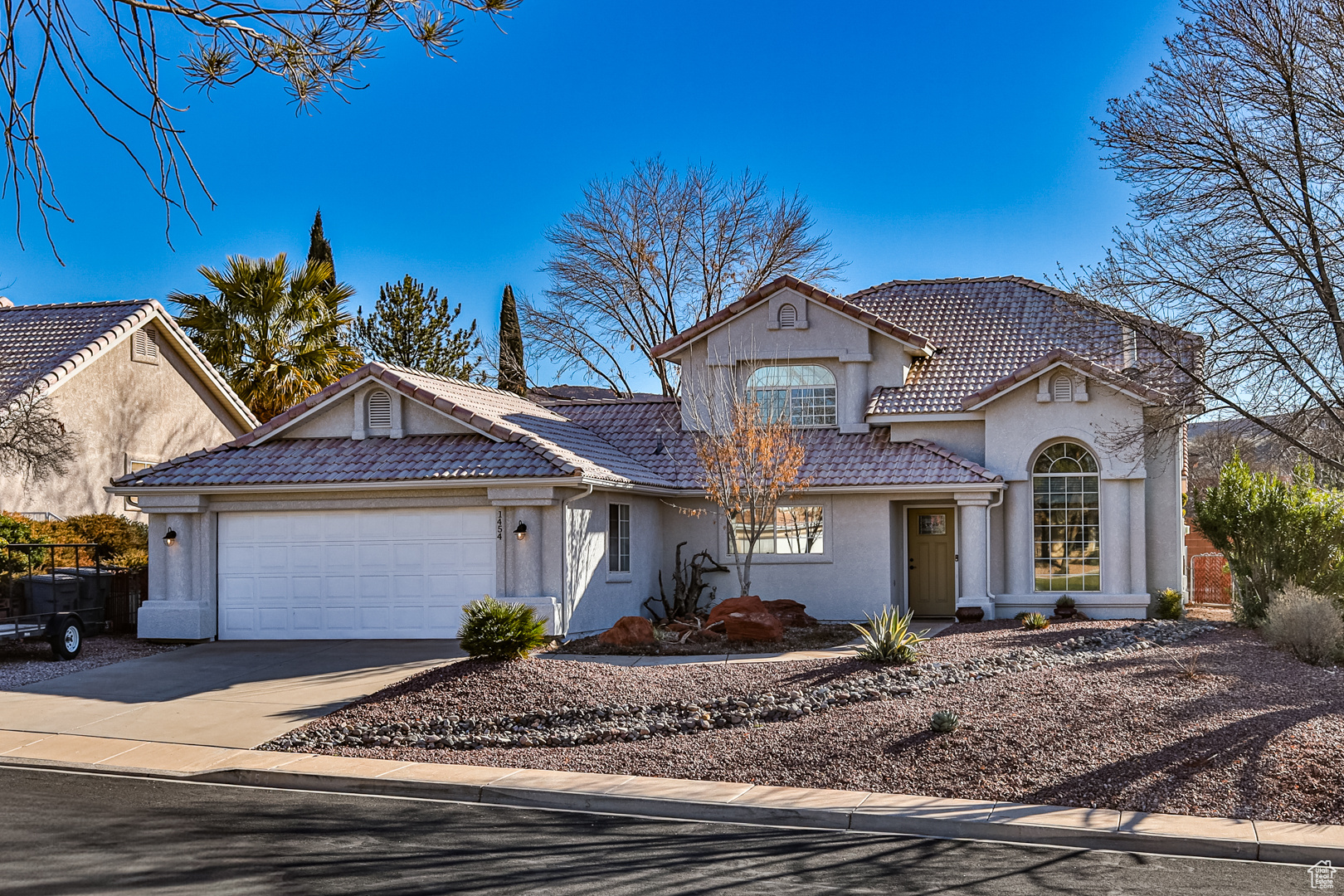 PARADISE WEST 2 - Residential