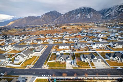 Tiny photo for 1627 S 270 W, Salem, UT 84653 (MLS # 2133759)