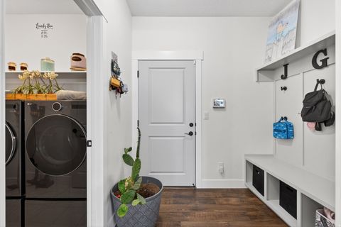 Tiny photo for 1627 S 270 W, Salem, UT 84653 (MLS # 2133759)