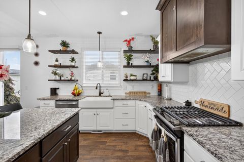 Tiny photo for 1627 S 270 W, Salem, UT 84653 (MLS # 2133759)