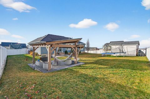 Tiny photo for 1627 S 270 W, Salem, UT 84653 (MLS # 2133759)