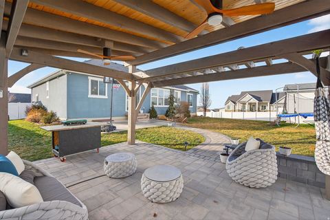 Tiny photo for 1627 S 270 W, Salem, UT 84653 (MLS # 2133759)