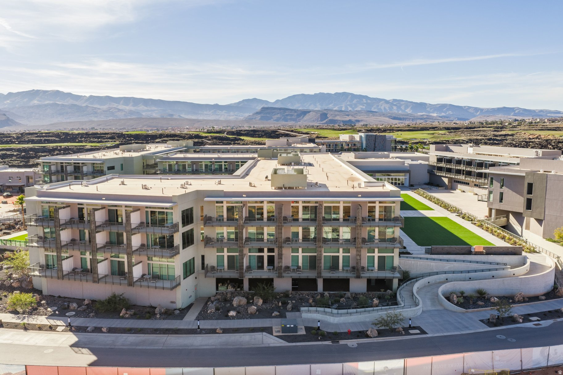 BLACK DESERT RESORT CENTER - Residential