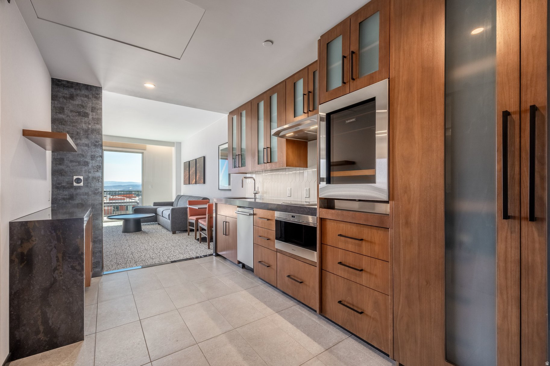 BLACK DESERT RESORT CENTER - Residential