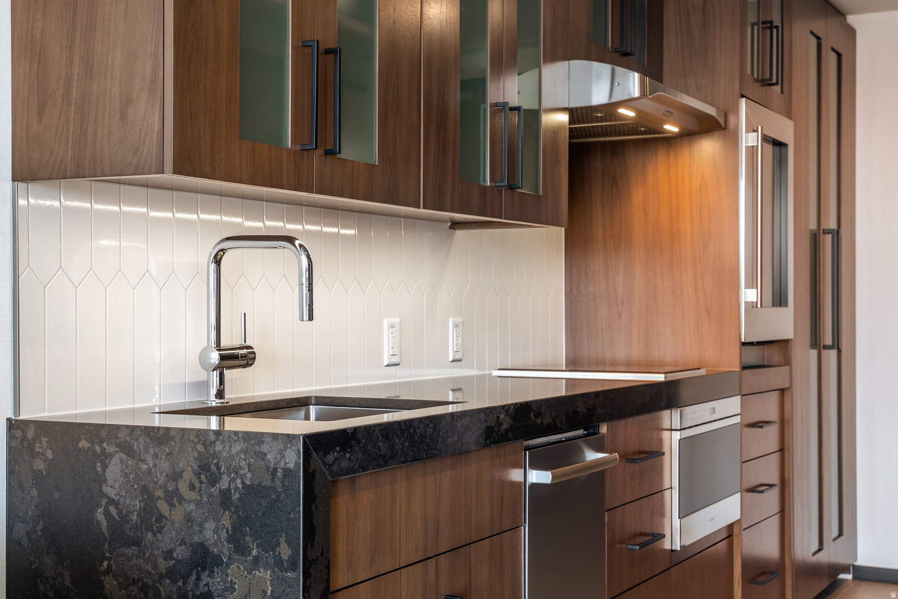 BLACK DESERT RESORT CENTER - Residential